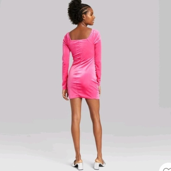 NWT Wild Fable Long Sleeve Ruched Velvet Bodycon Dress Pink - Picture 2 of 7